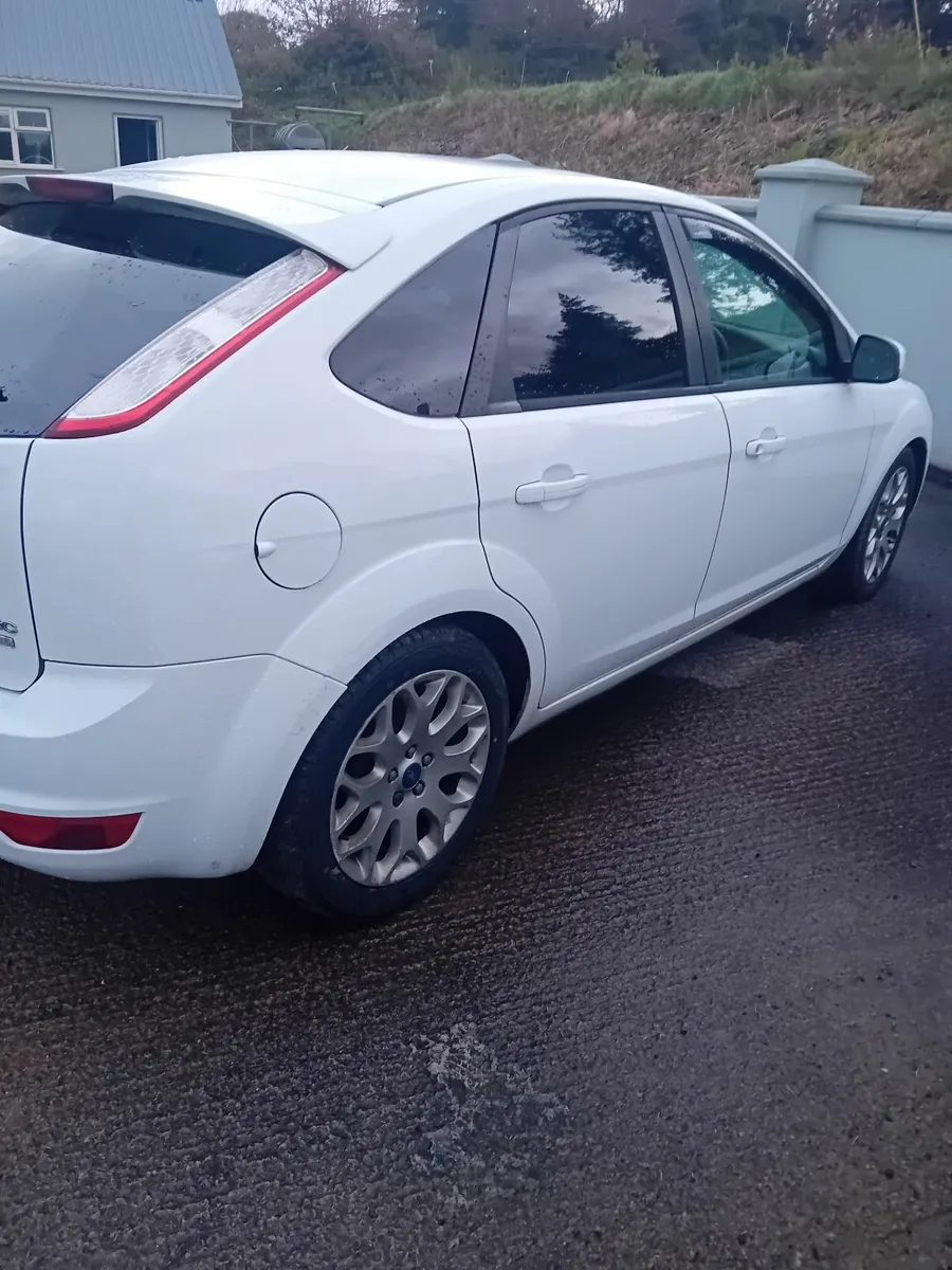 Ford Focus 2011 Zetec 1.6 Diesel - Image 2