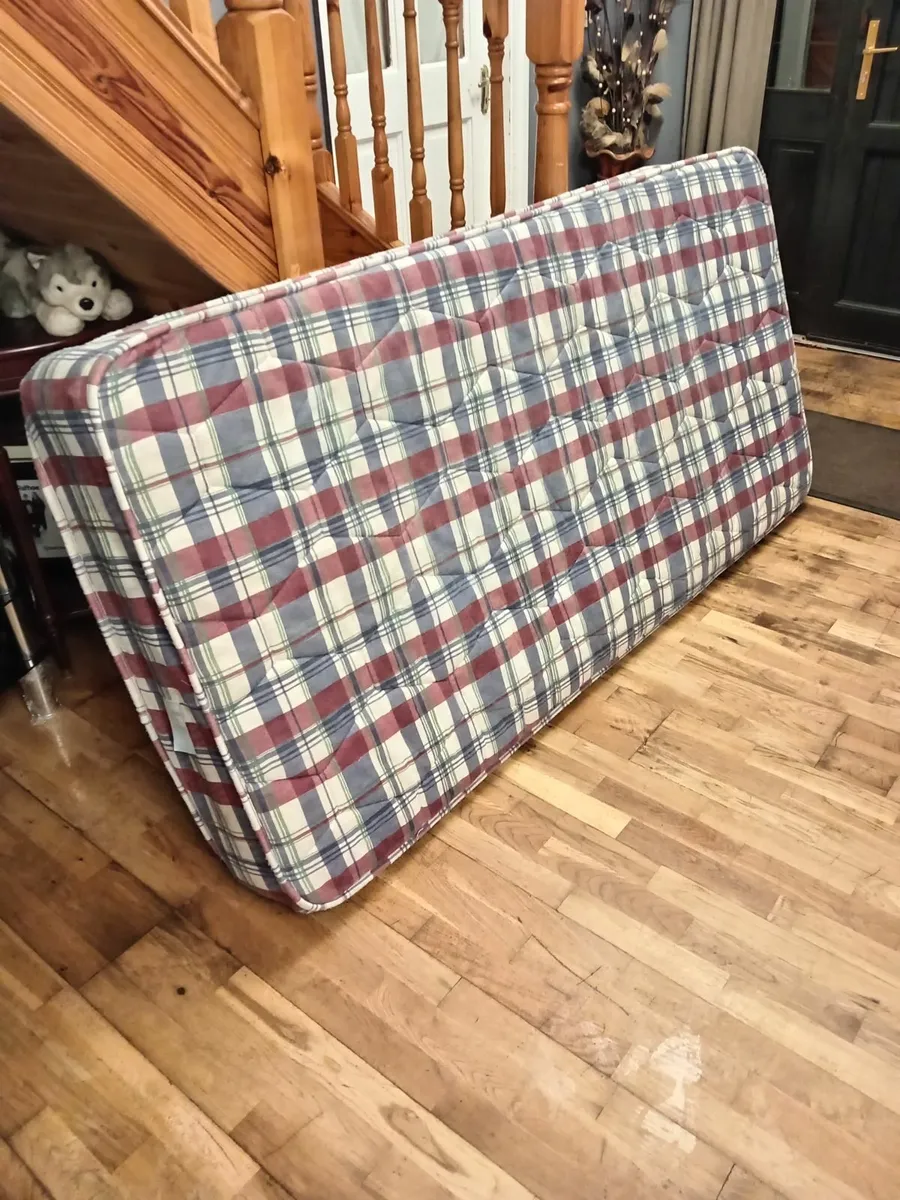 Single bed base and mattress - Image 3
