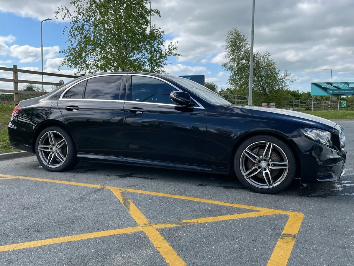 Mercedes E220 AMG Line - Image 3