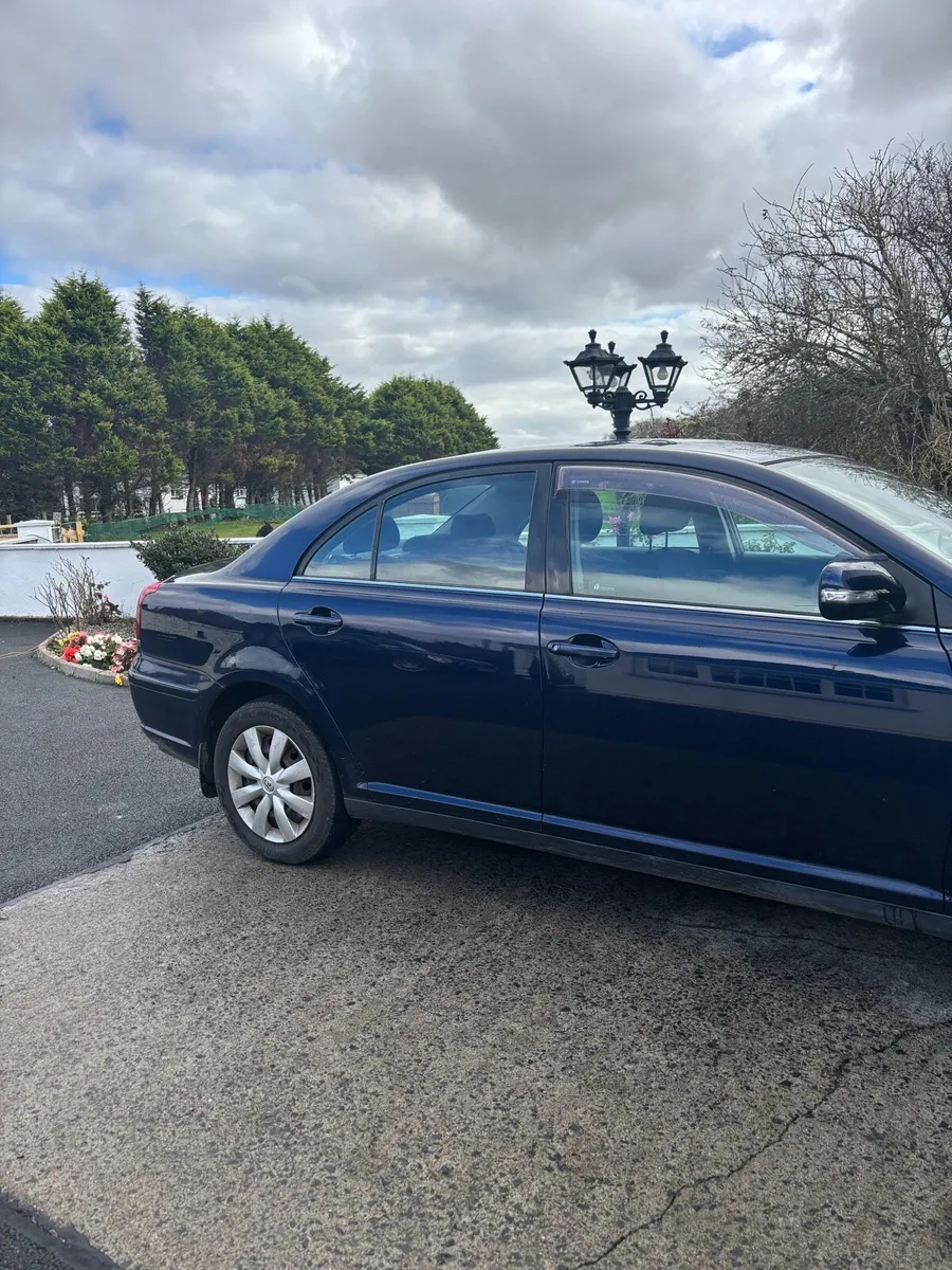 Toyota Avensis - Image 2