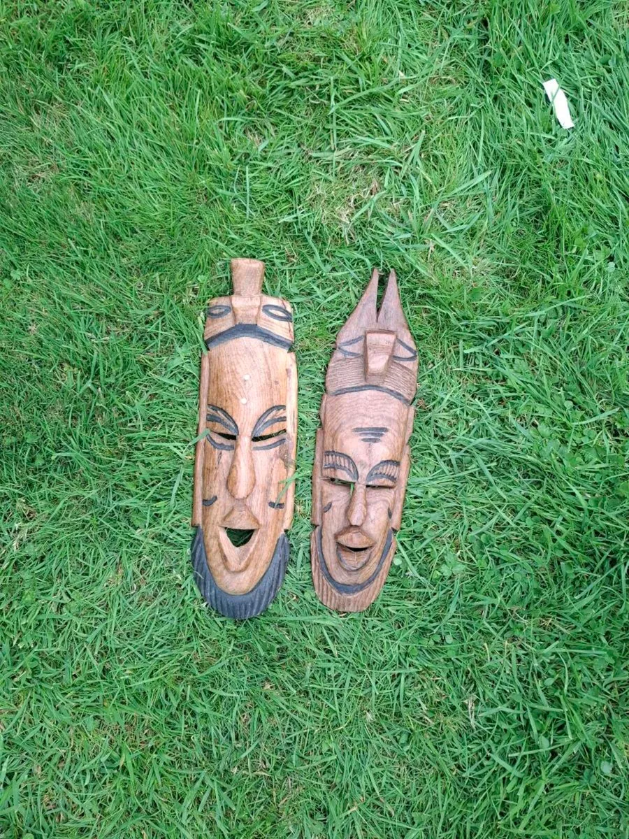 2 african mask postage possible