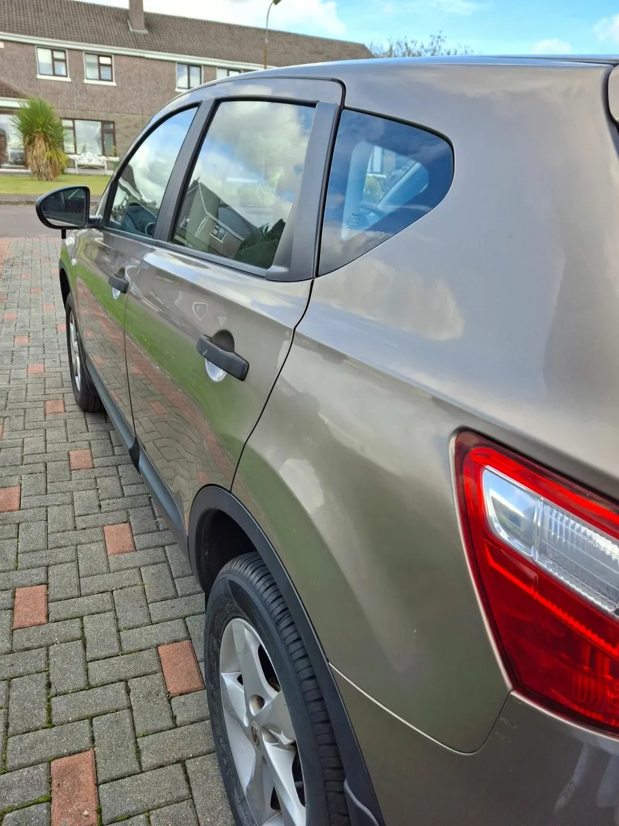 Nissan Qashqai 2010 1.5 l diesel - Image 2