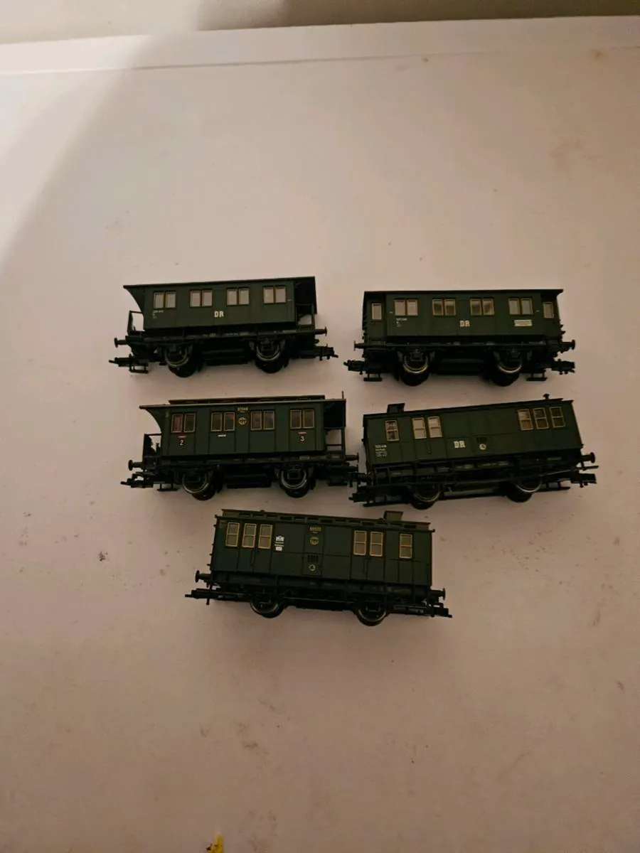 Hornby Fleishmann HO Scale Carraiges Wagons - Image 1