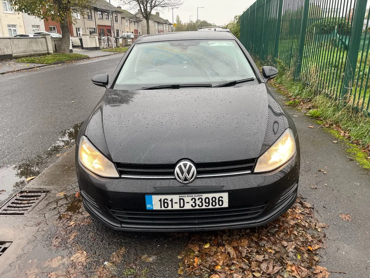 2016 Volkswagen Golf - Image 2