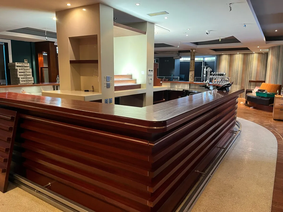Bar Counter - Image 3