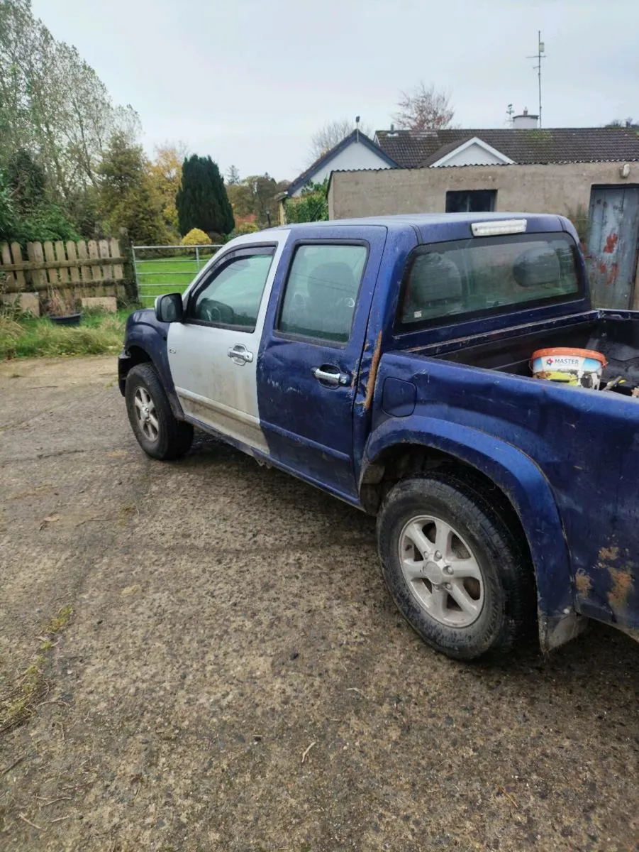 Isuzu D-max - Image 4