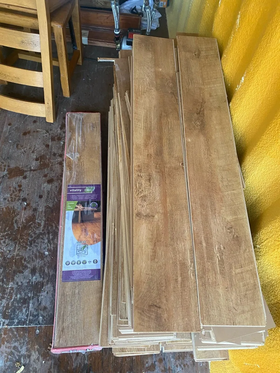 Oak Laminate floor - Image 2
