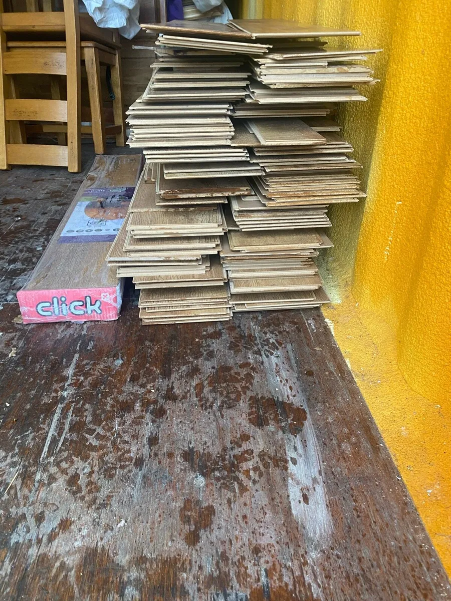 Oak Laminate floor - Image 3