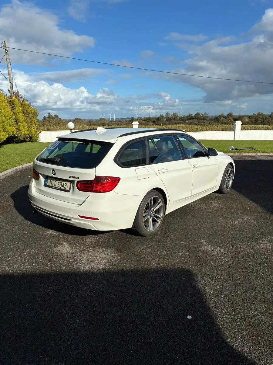 141 BMW 316 Diesel Estate - Image 3