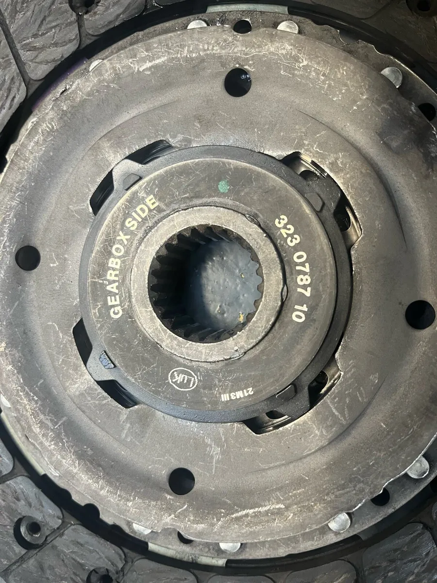 F30 6 speed gearbox,clutch,flywheel. - Image 3