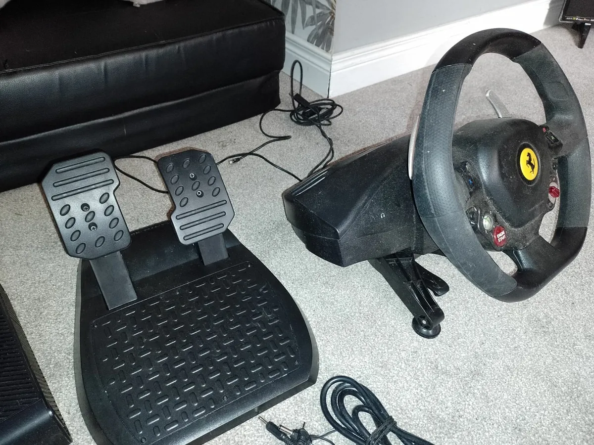 Xbox steering wheel & pedals. Xbox with games + - Image 2