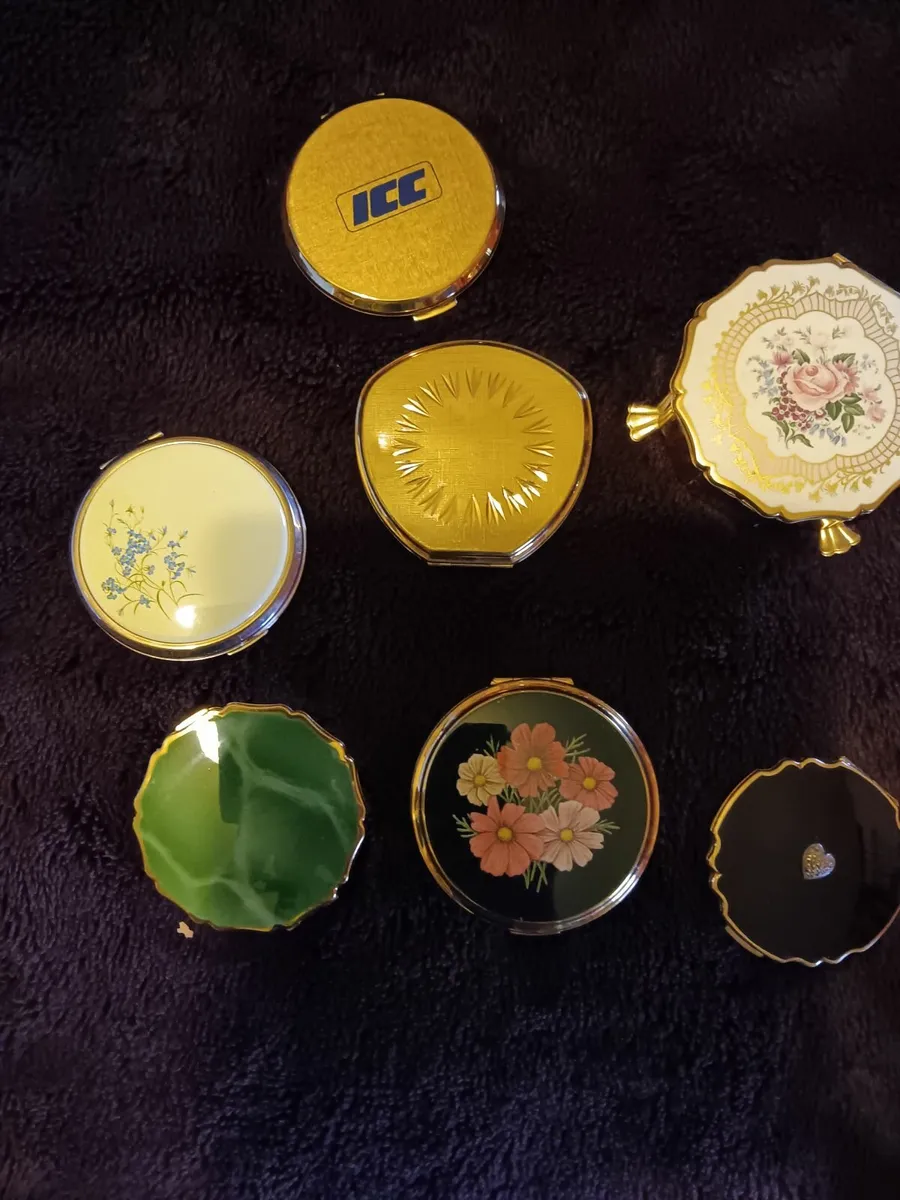 Vintage compacts - Image 1