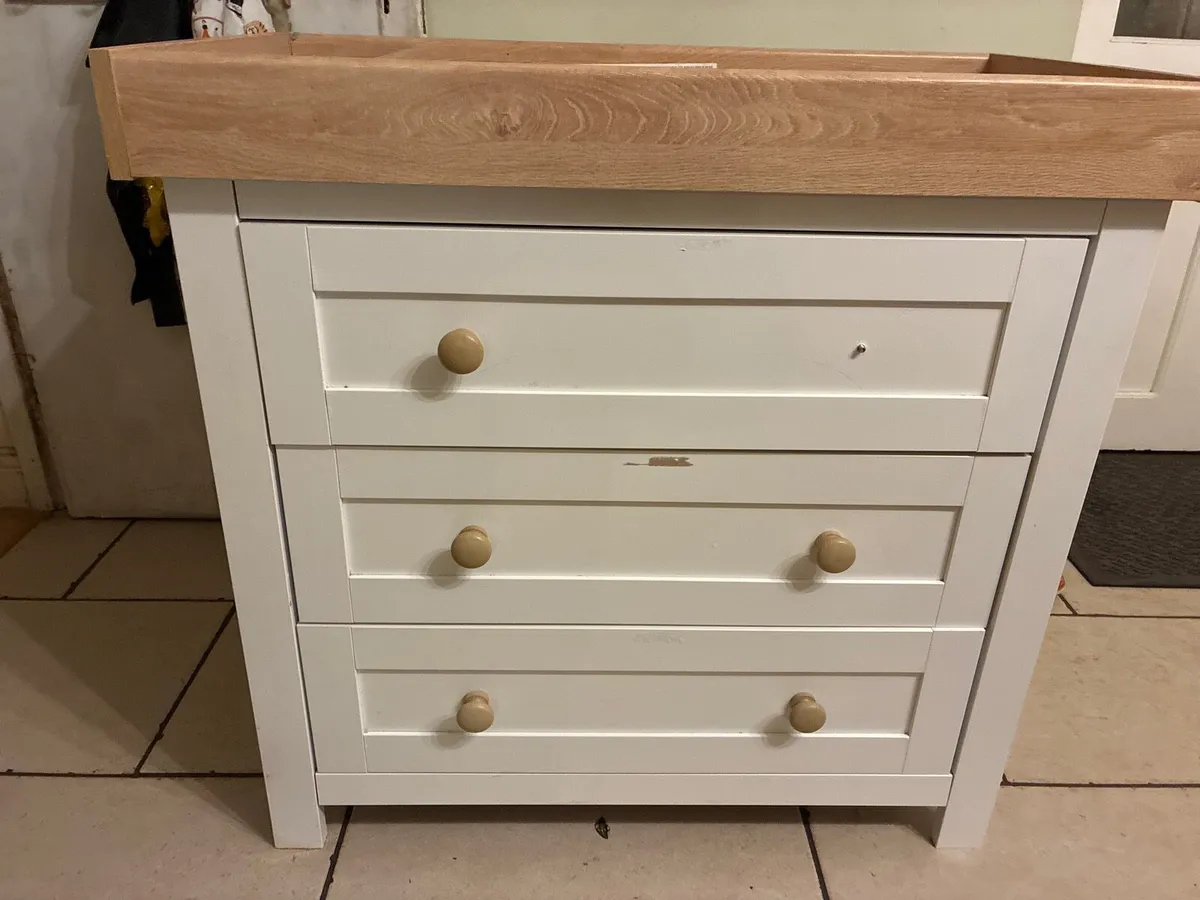 Free chest of drawers - Image 1