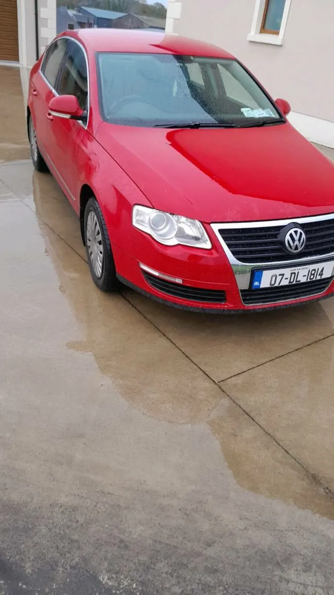 Volkswagen Passat - Image 1