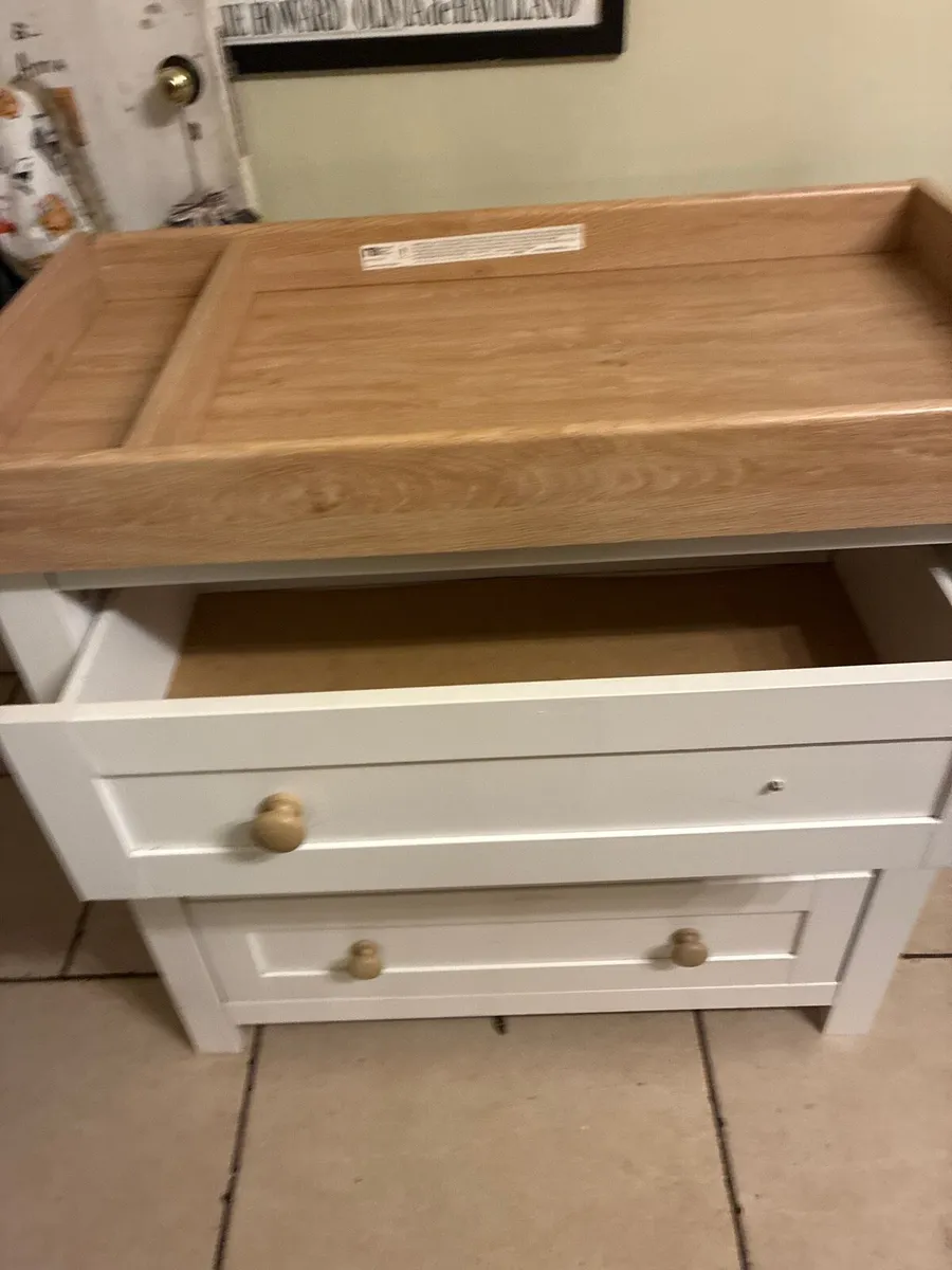 Free chest of drawers - Image 3