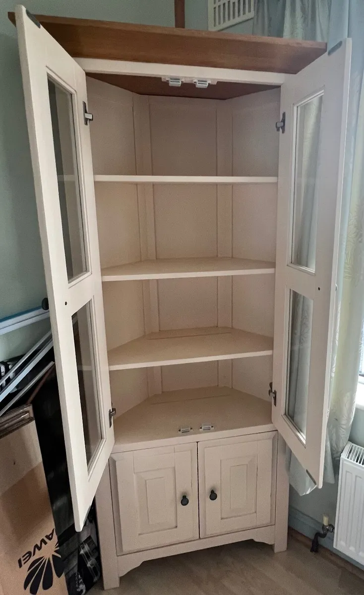 Corner Display Unit - Image 2