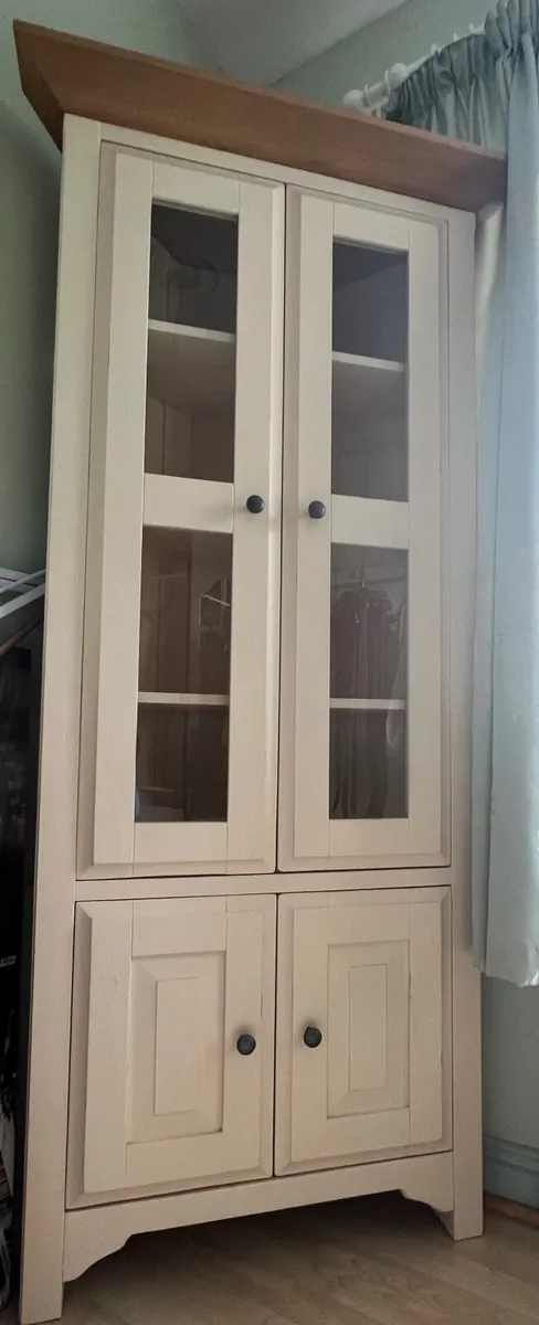 Corner Display Unit - Image 1