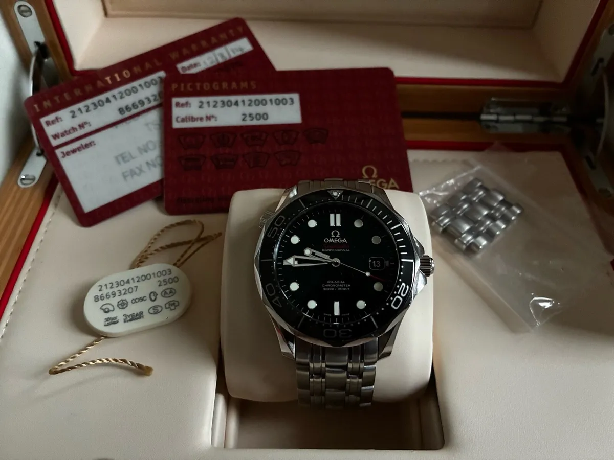 Omega Seamaster Diver 2014 Full Set ceramic bezel - Image 1
