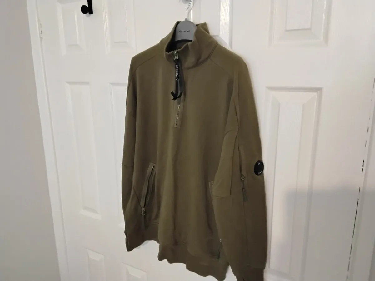 Mens clothing - Image 1