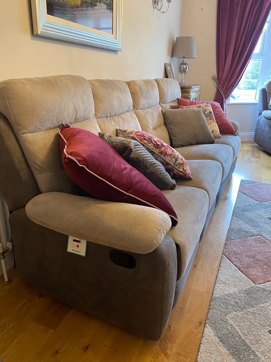 Sofa, Table and curtains - Image 2