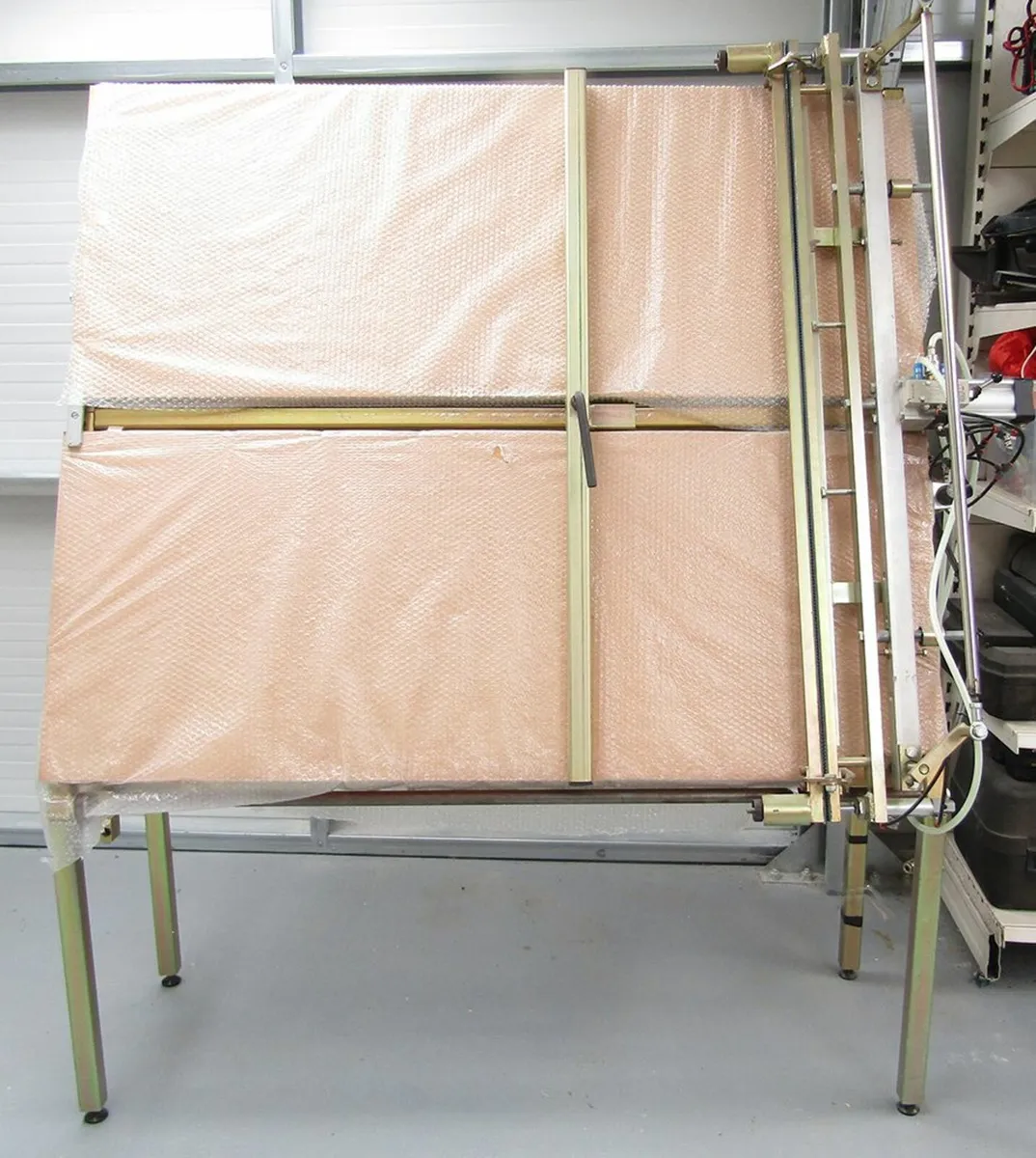 Canvas Stretcher - Image 1