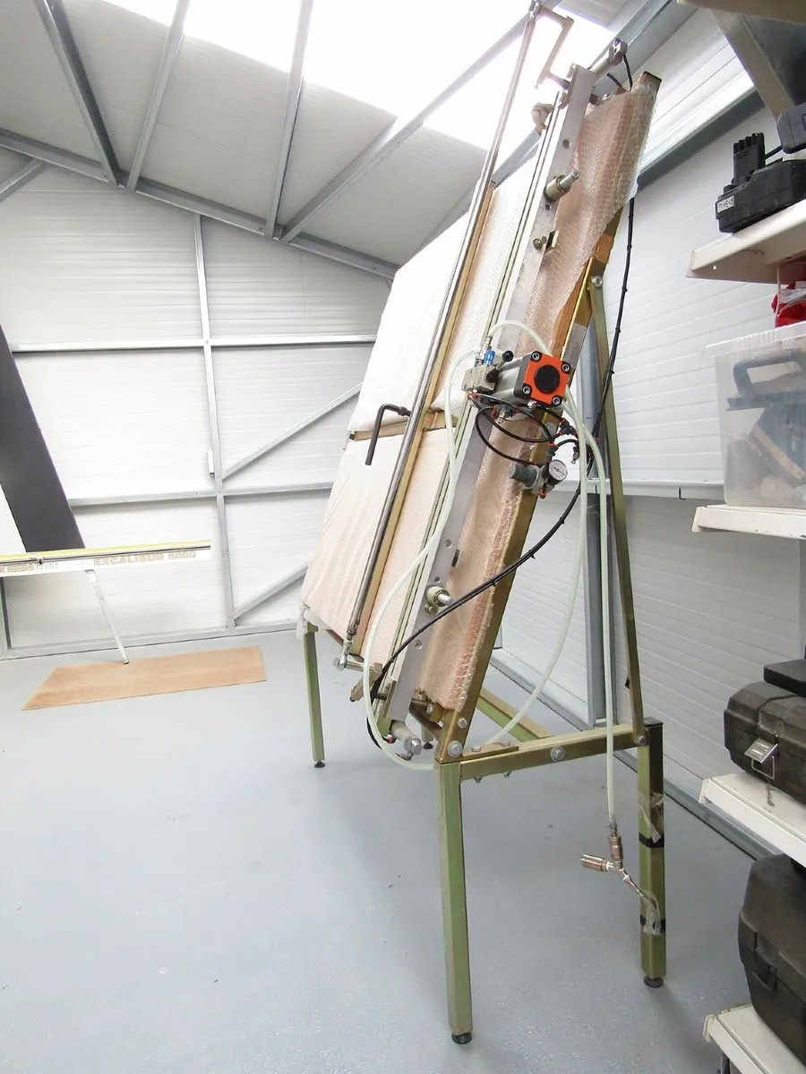 Canvas Stretcher - Image 2