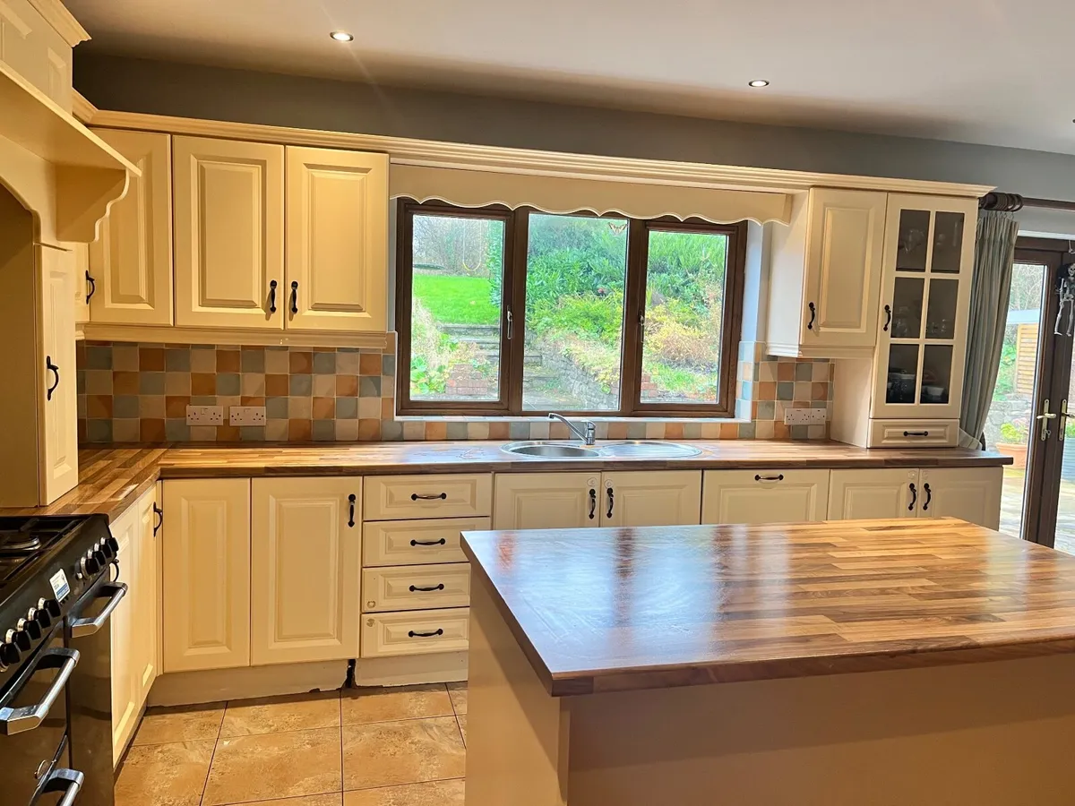 Kitchen - Image 2