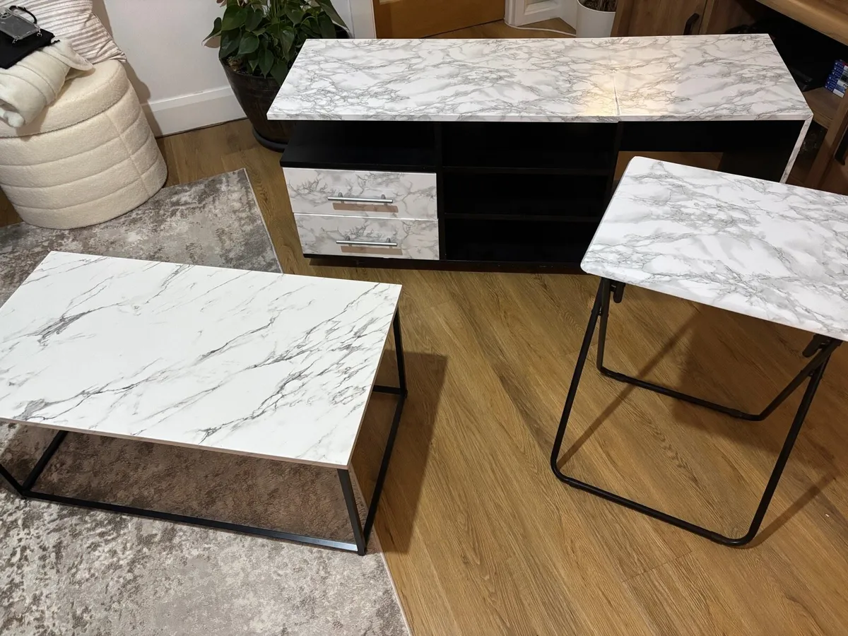 Living room furniture set - Image 1