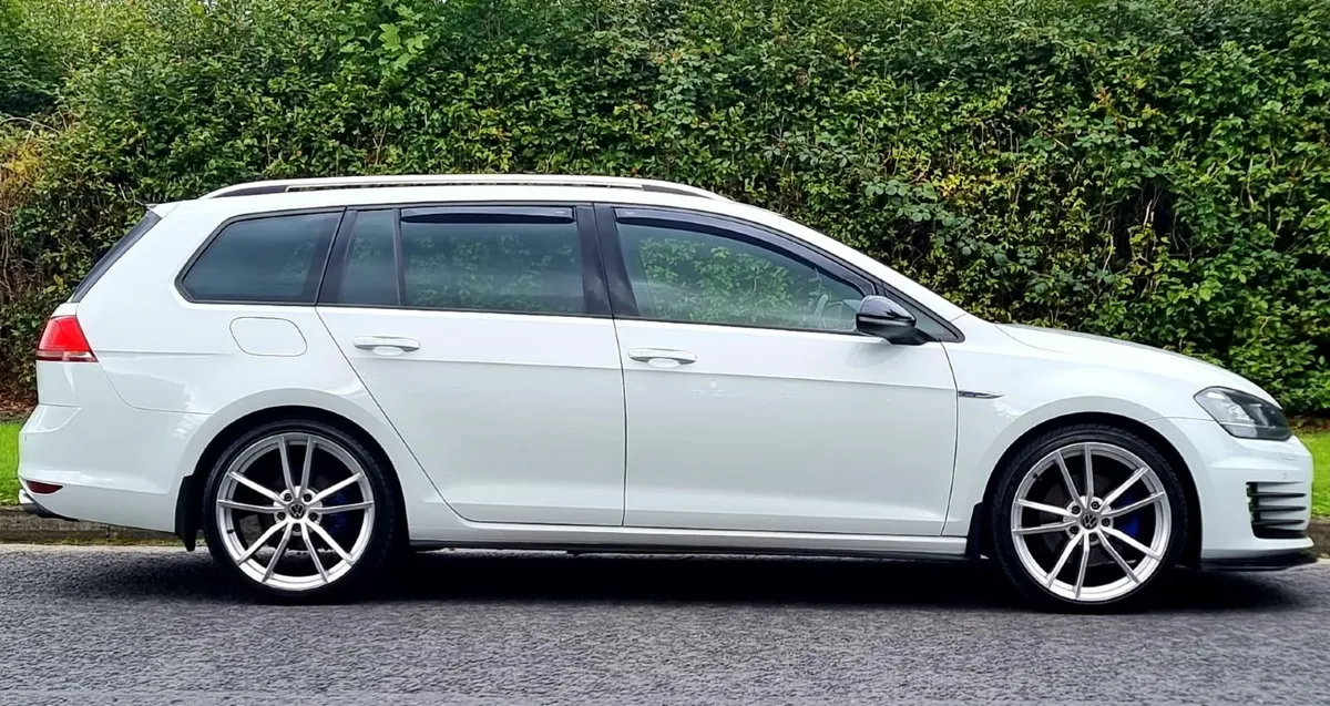 Volkswagen Golf 2016 - Image 2
