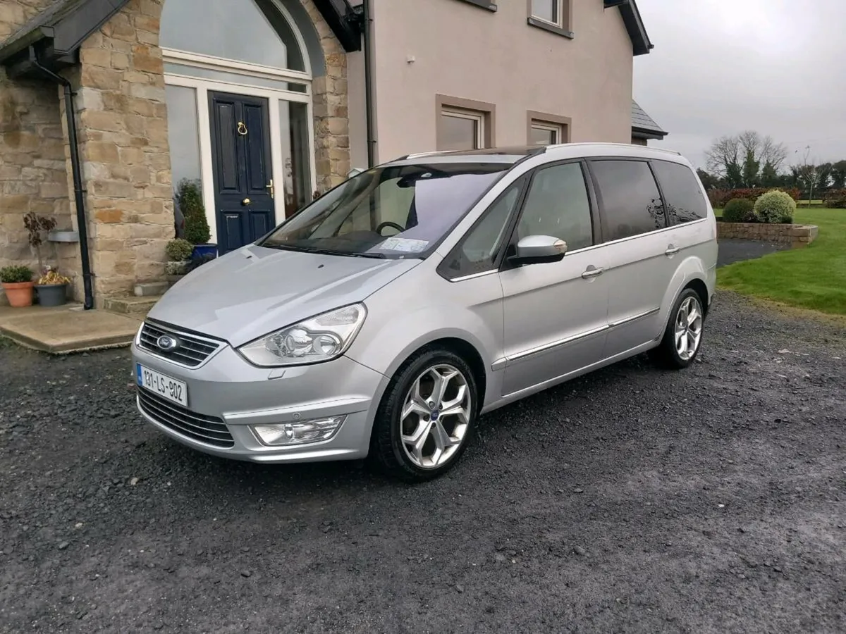 Ford Galaxy Titanium X-Pano roof/Black leather etc - Image 2