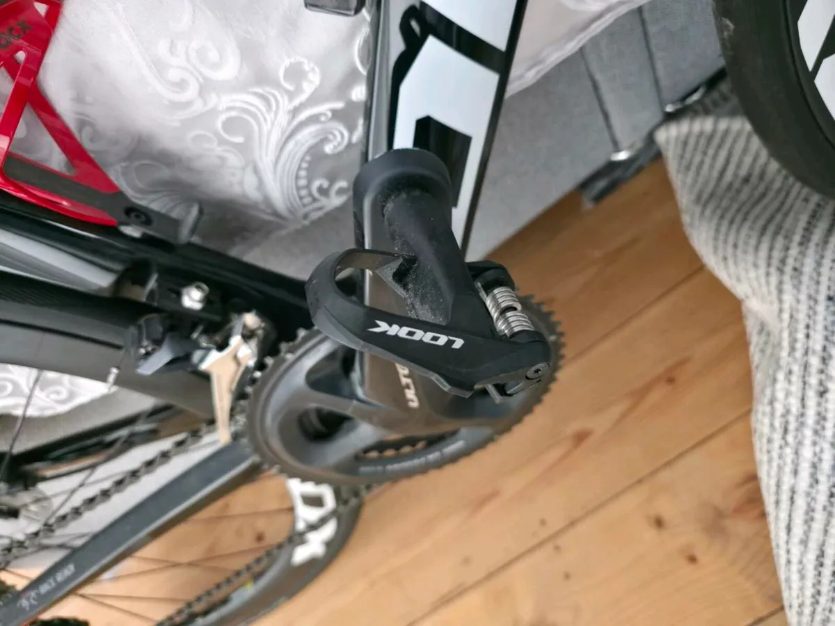Carbon Road Bike - Celerra Disk Pro Ultegra R8000 - Image 3