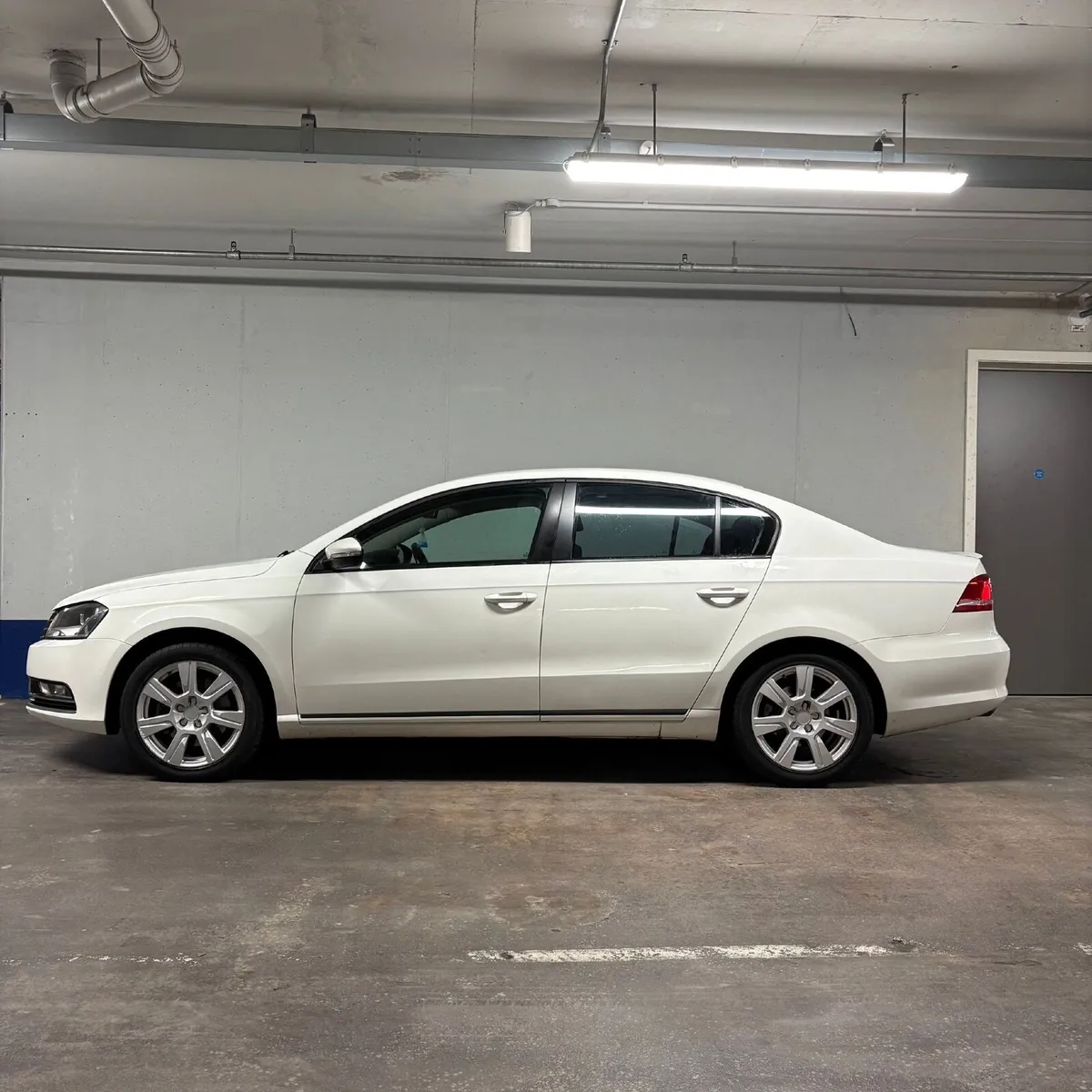 Volkswagen Passat 2012 – 1.6 TDI - Image 3