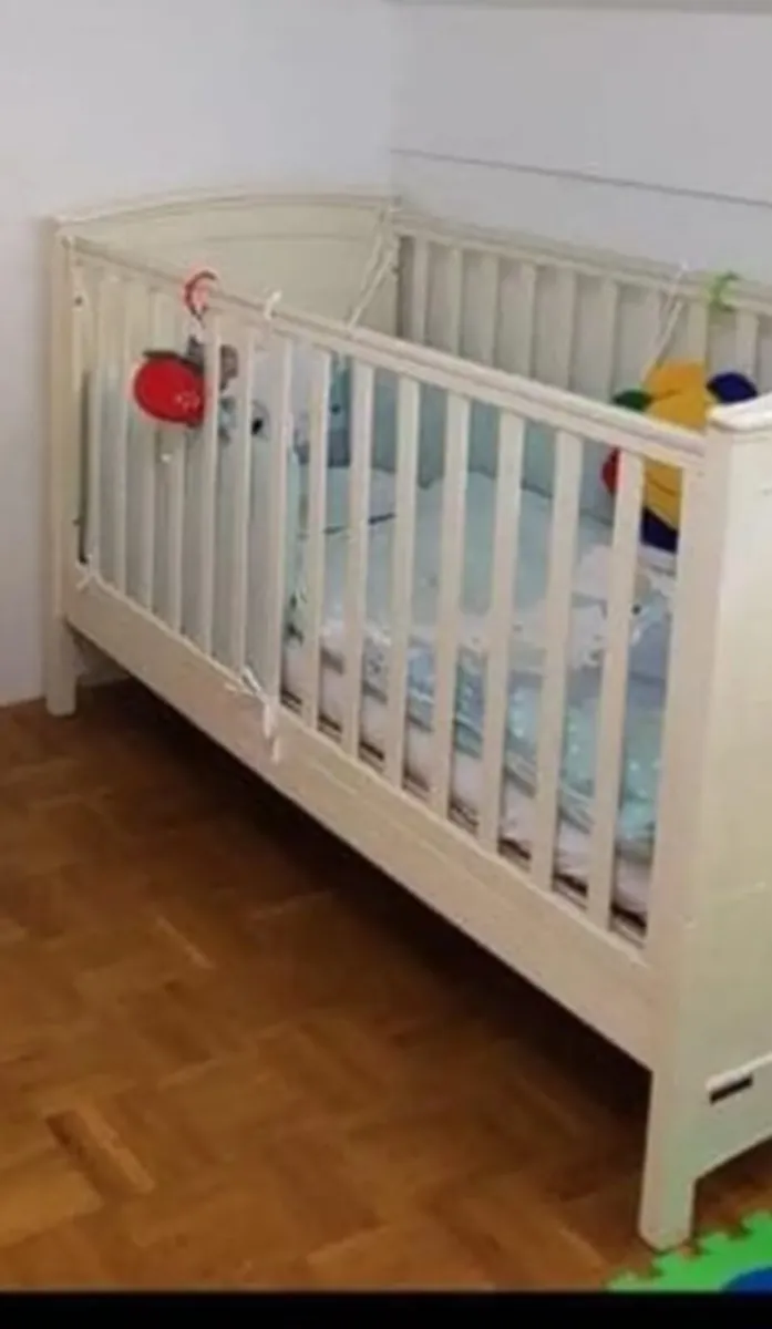 Baby nursery furniture - Image 4