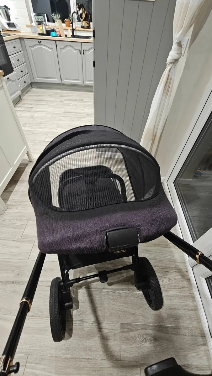 Pram - Image 3