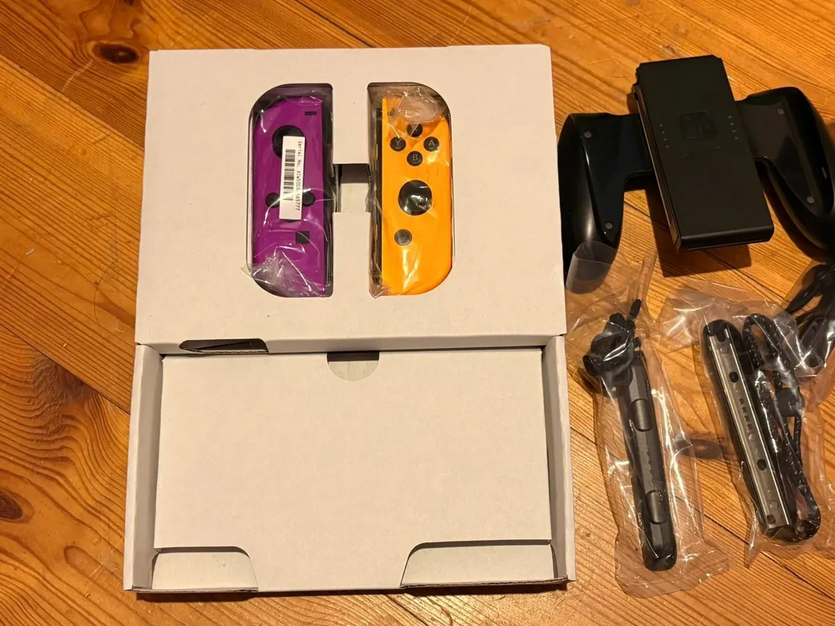 Nintendo Switch OLED, Games & Accessories - Image 2