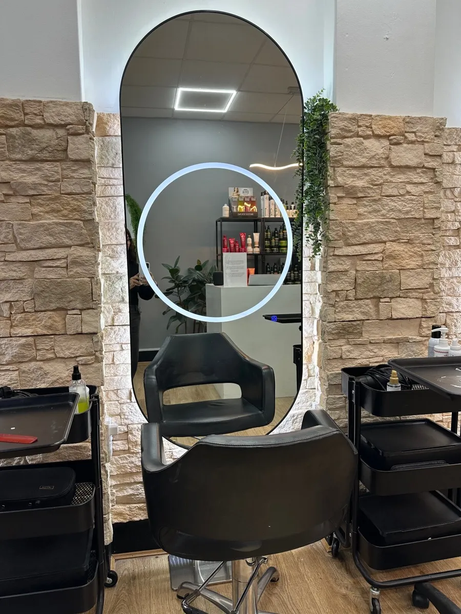 Chair to Rent – Hair Stylists Only (City Center - Image 3