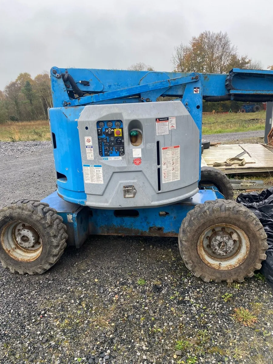 Cherry picker hoist - Image 1