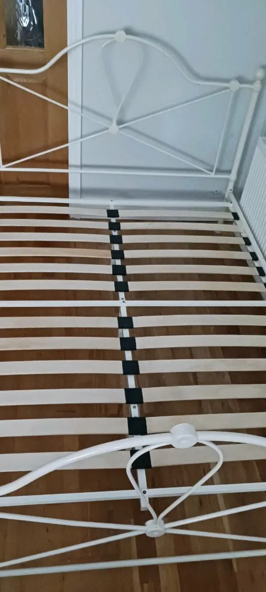 Bed - Image 3