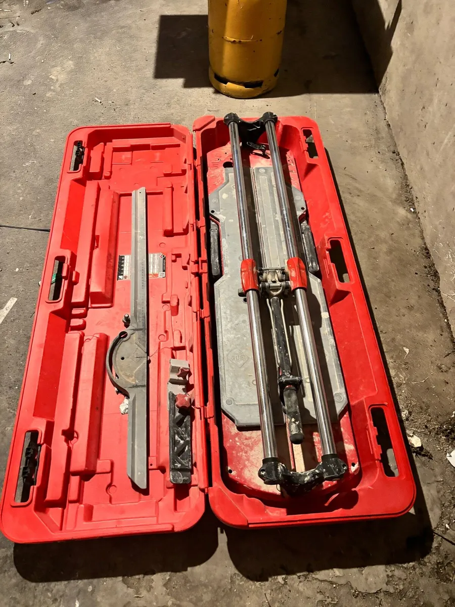 Rubi tiling machine two years old - Image 2