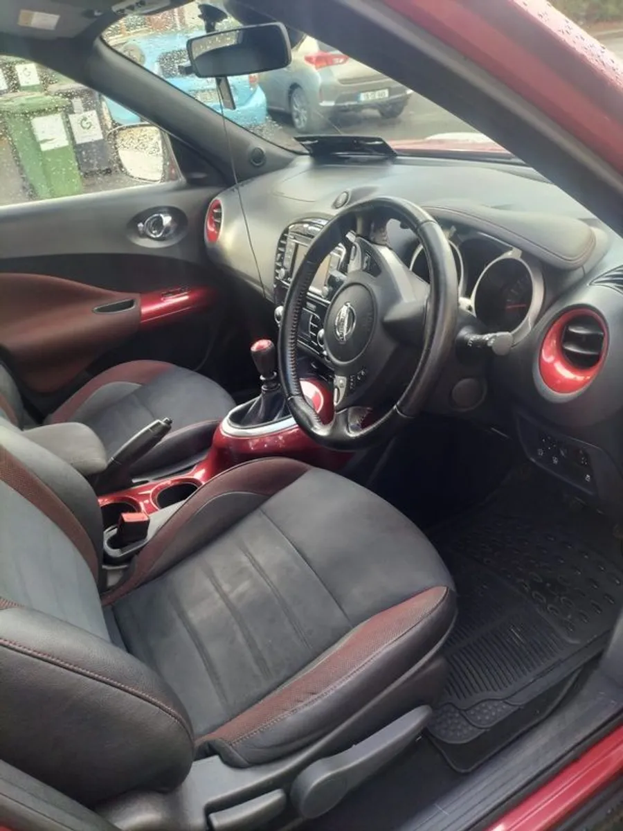 2017 Nissan Juke red colour - Image 1