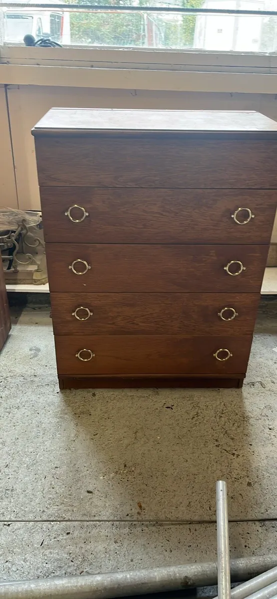 Chest of drawers - Image 1