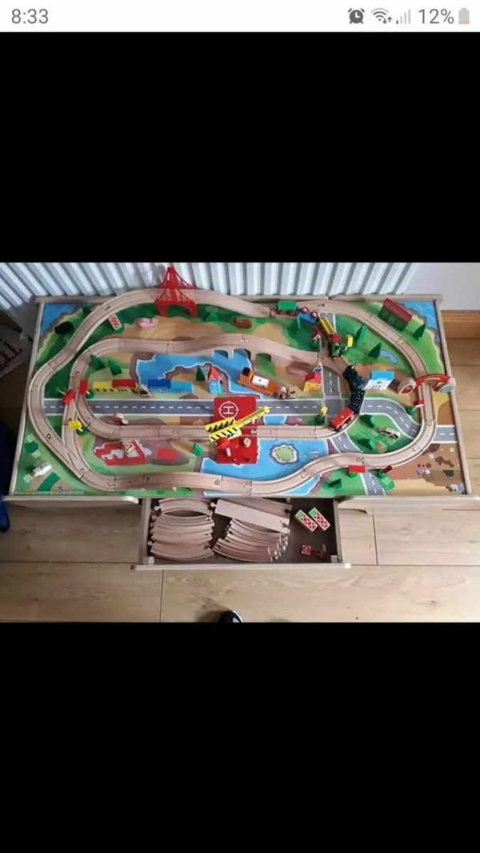 Wooden train table and set - Image 3