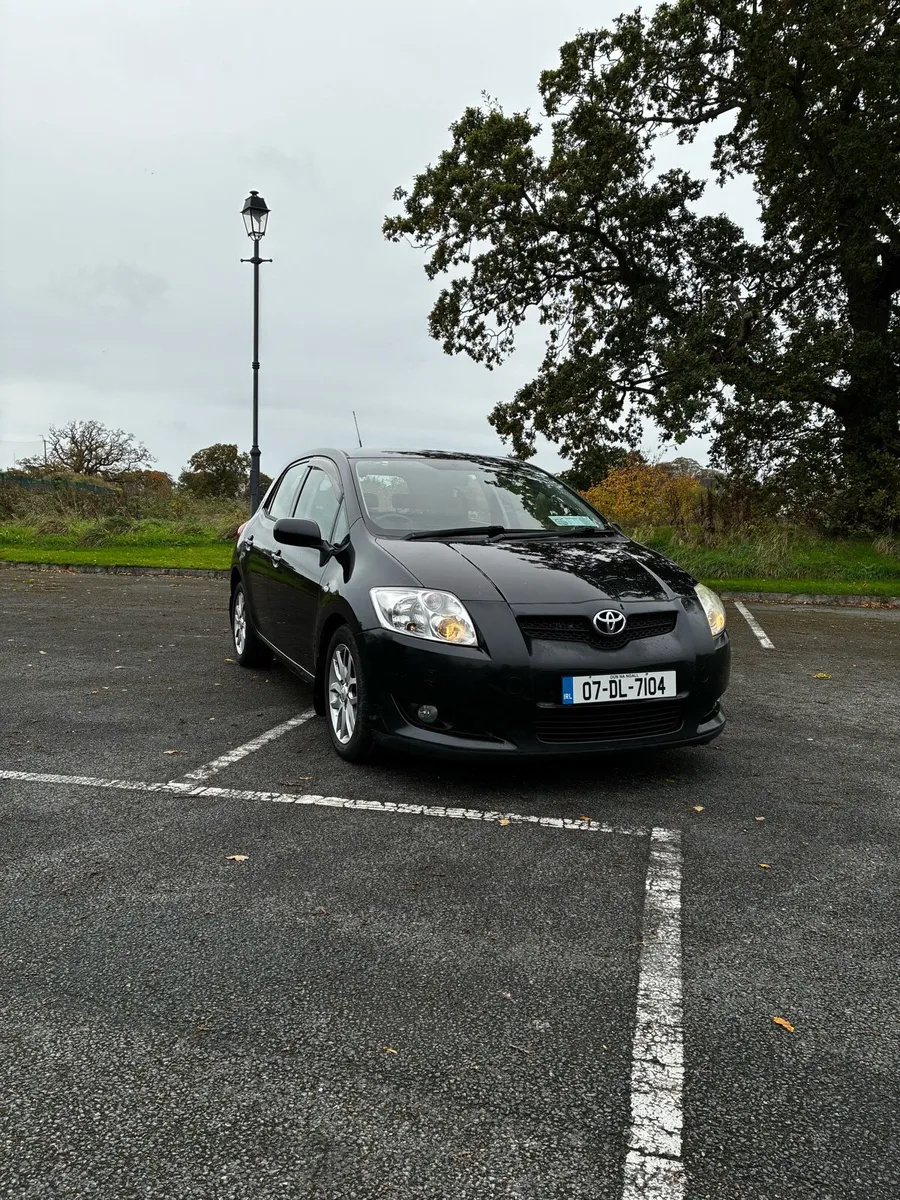 Toyota Auris Automatic - Image 1