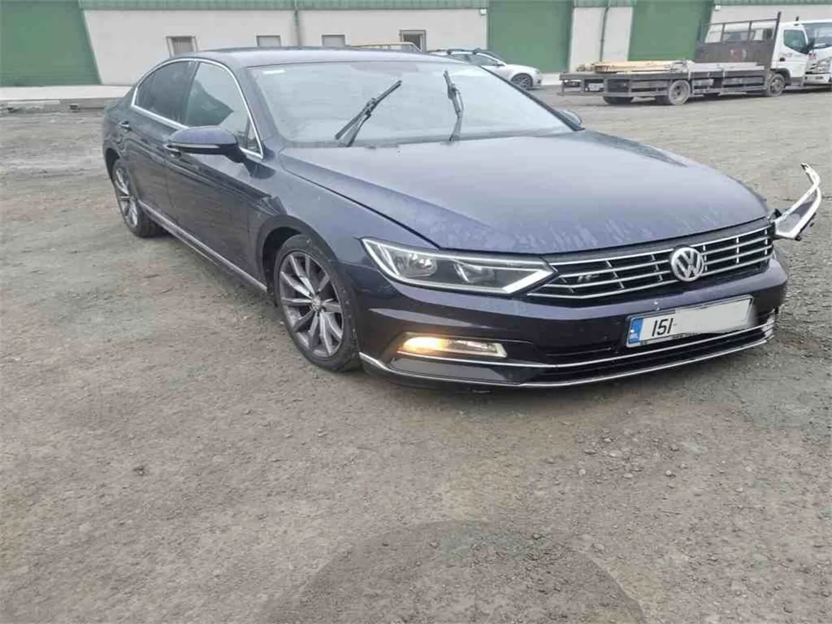 2015 volkswagen passat 2.0 rline 190bhp - Image 1