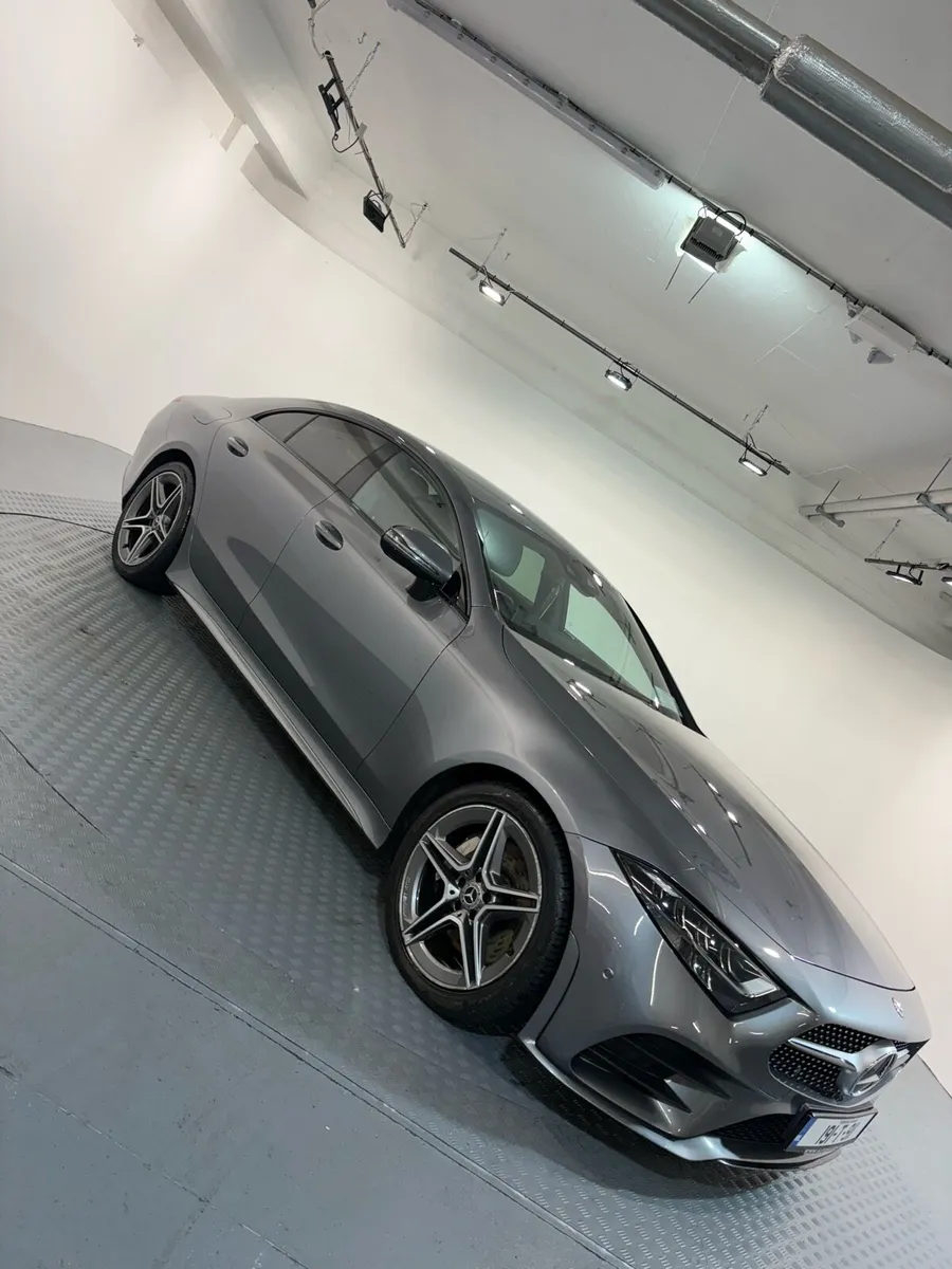 CLS 300 AMG - Image 2