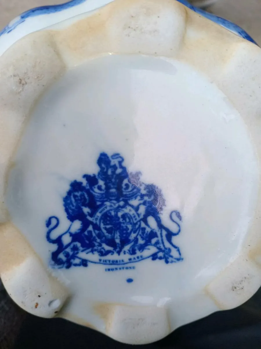 Repro victorian jug and basin - Image 3