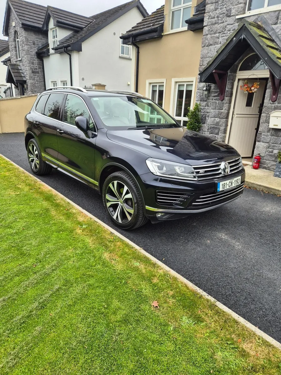 Volkswagen Touareg R-Line 3.0tdi 262BHP V6 Auto - Image 2
