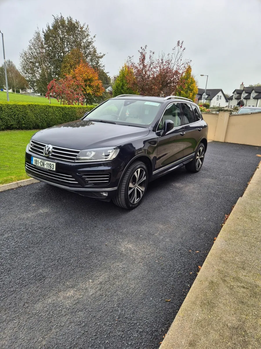 Volkswagen Touareg R-Line 3.0tdi 262BHP V6 Auto - Image 3
