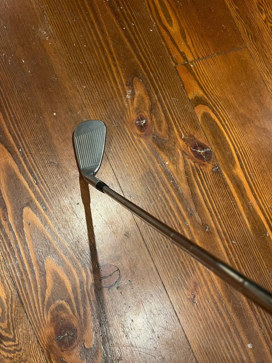 Ping A210 9 iron with blue golf pride grip - Image 4