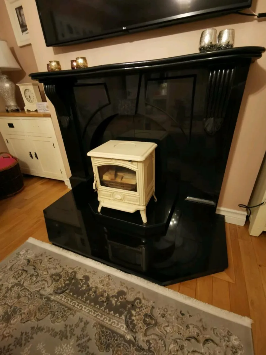 Fireplace & Stove - Image 3